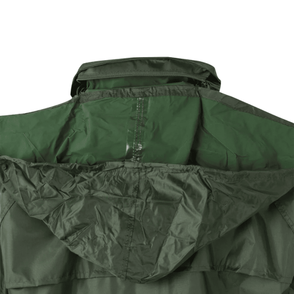 Traje para lluvia dos piezas con capucha oculta