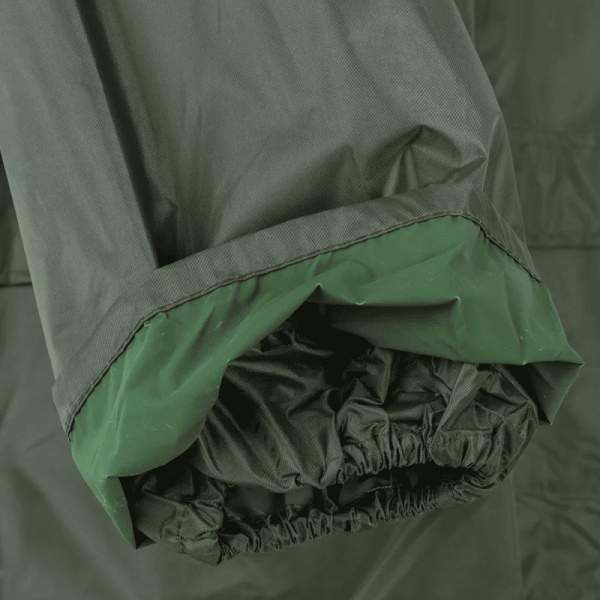 Traje para lluvia dos piezas con capucha oculta